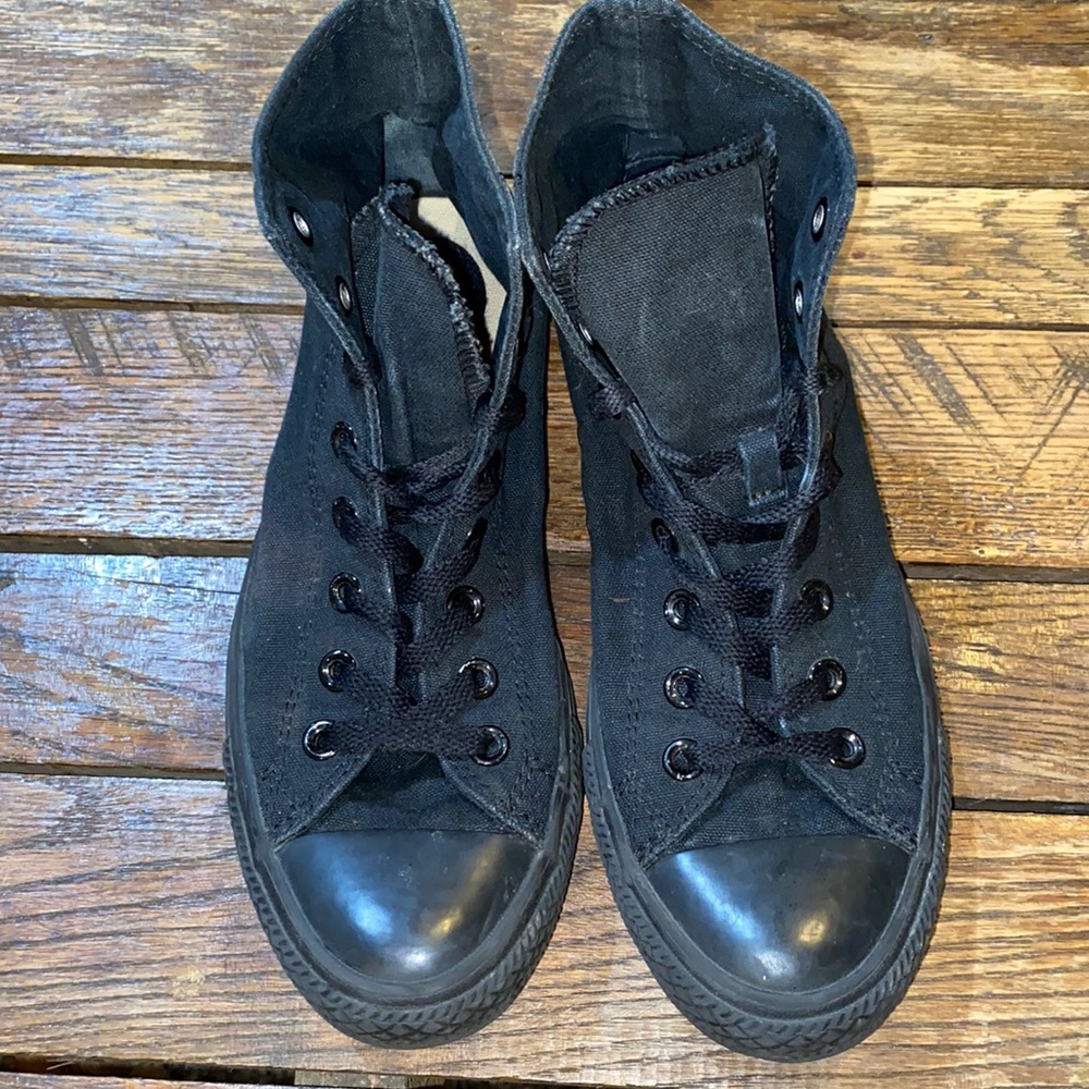 All black Converse